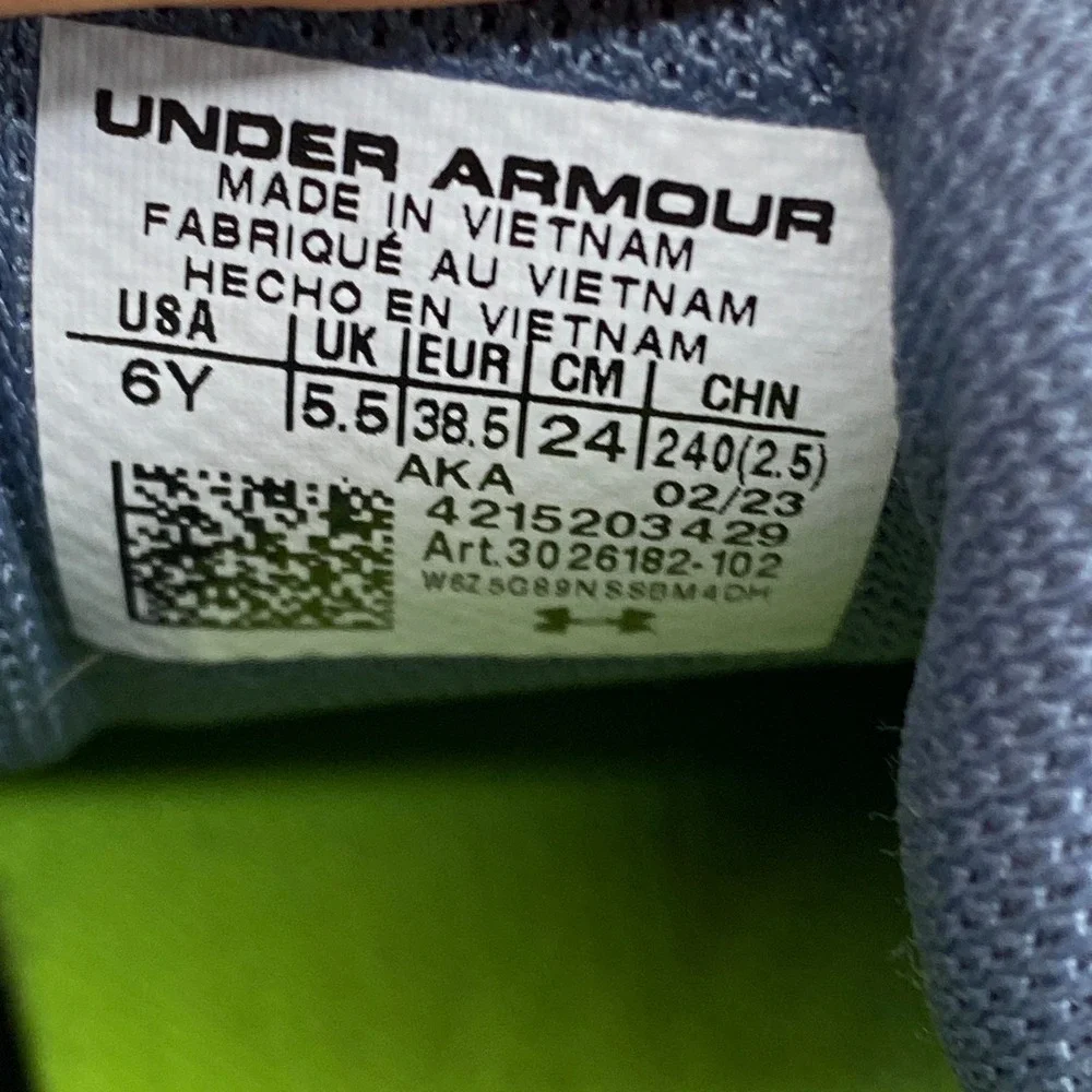 Under Armour Charged Assert‎ 10 Kids Youth Running Shoes Gray Neon Size 6Y